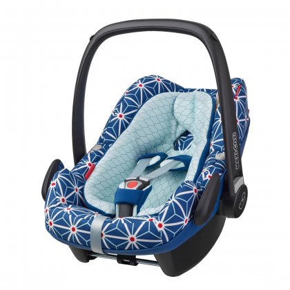 Автокресло Maxi-Cosi Pebble Plus Star 